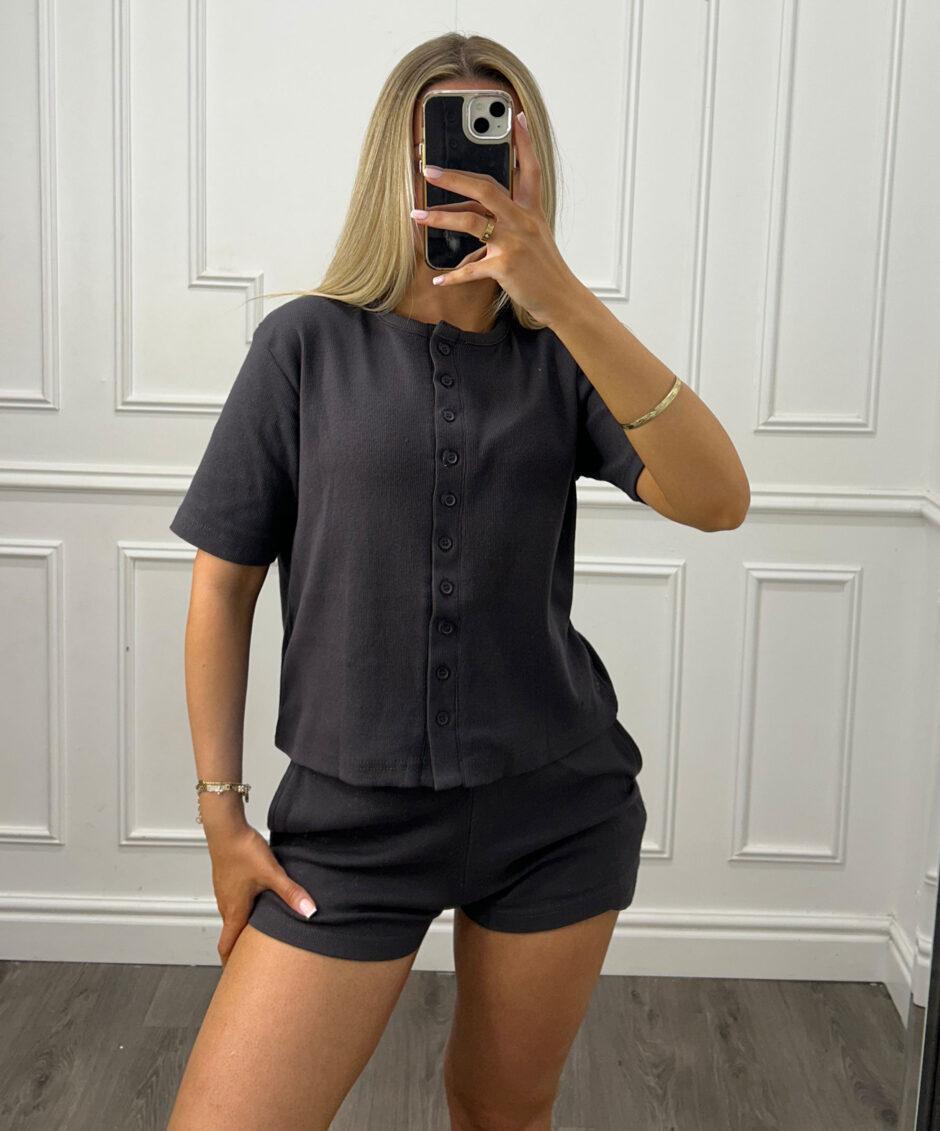 buttonshortsco1 buttonshortsco1
