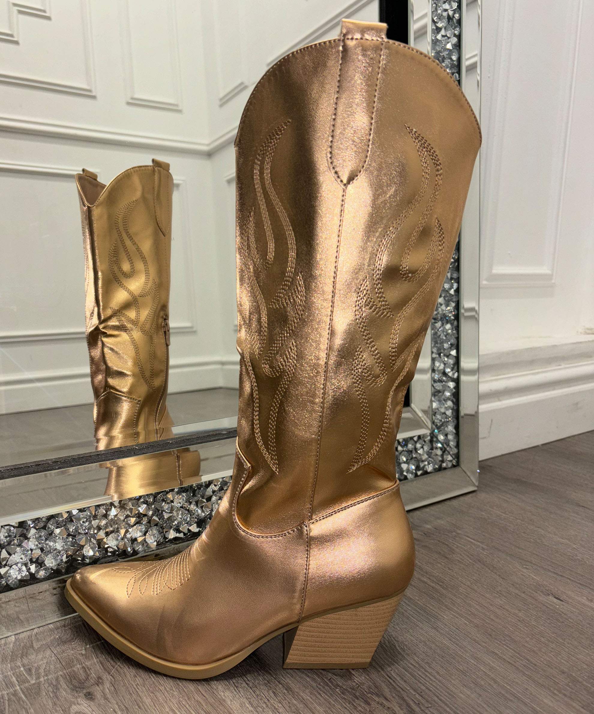 champagnecowboyboot
