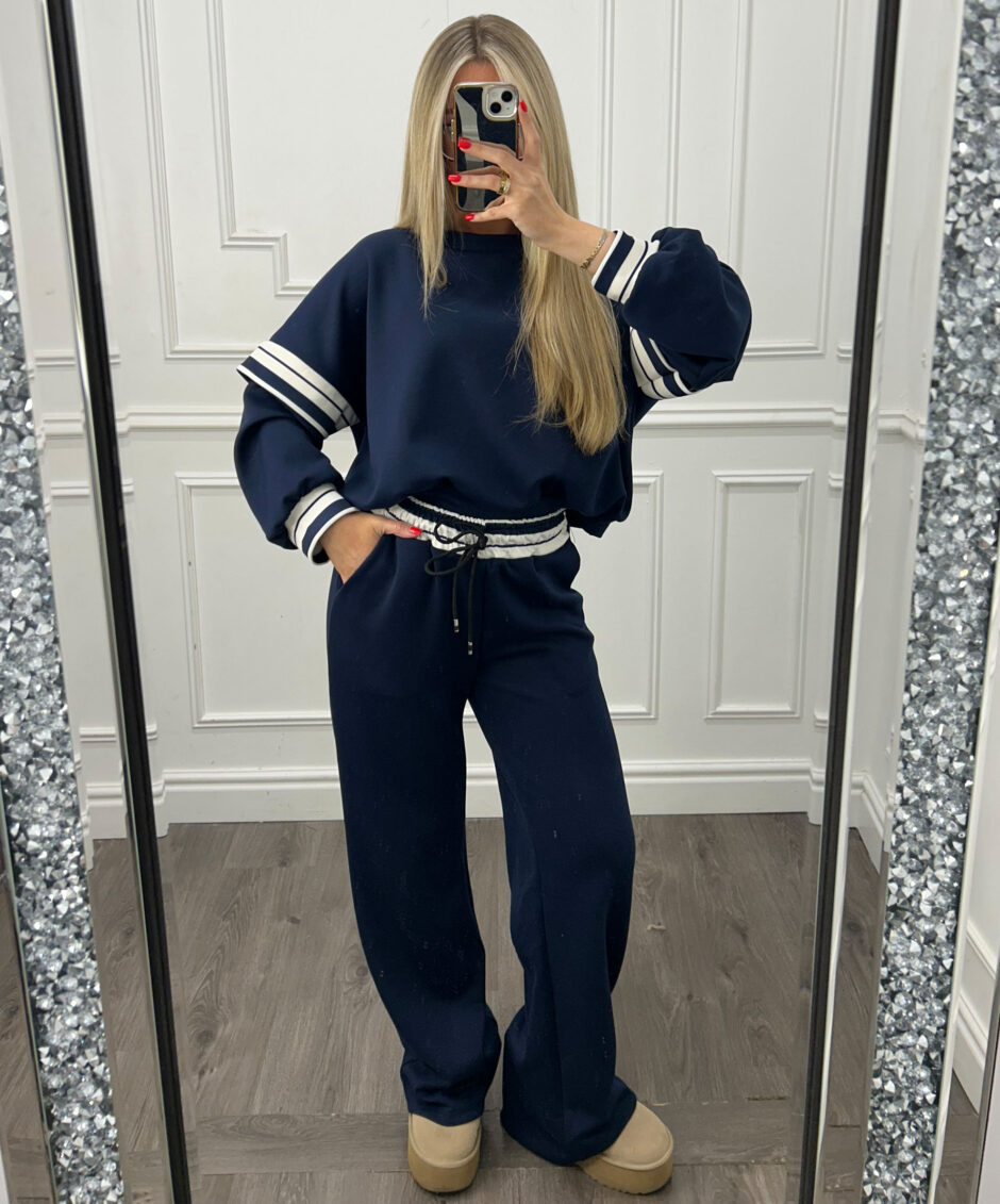 stripetracksuit3 stripetracksuit3