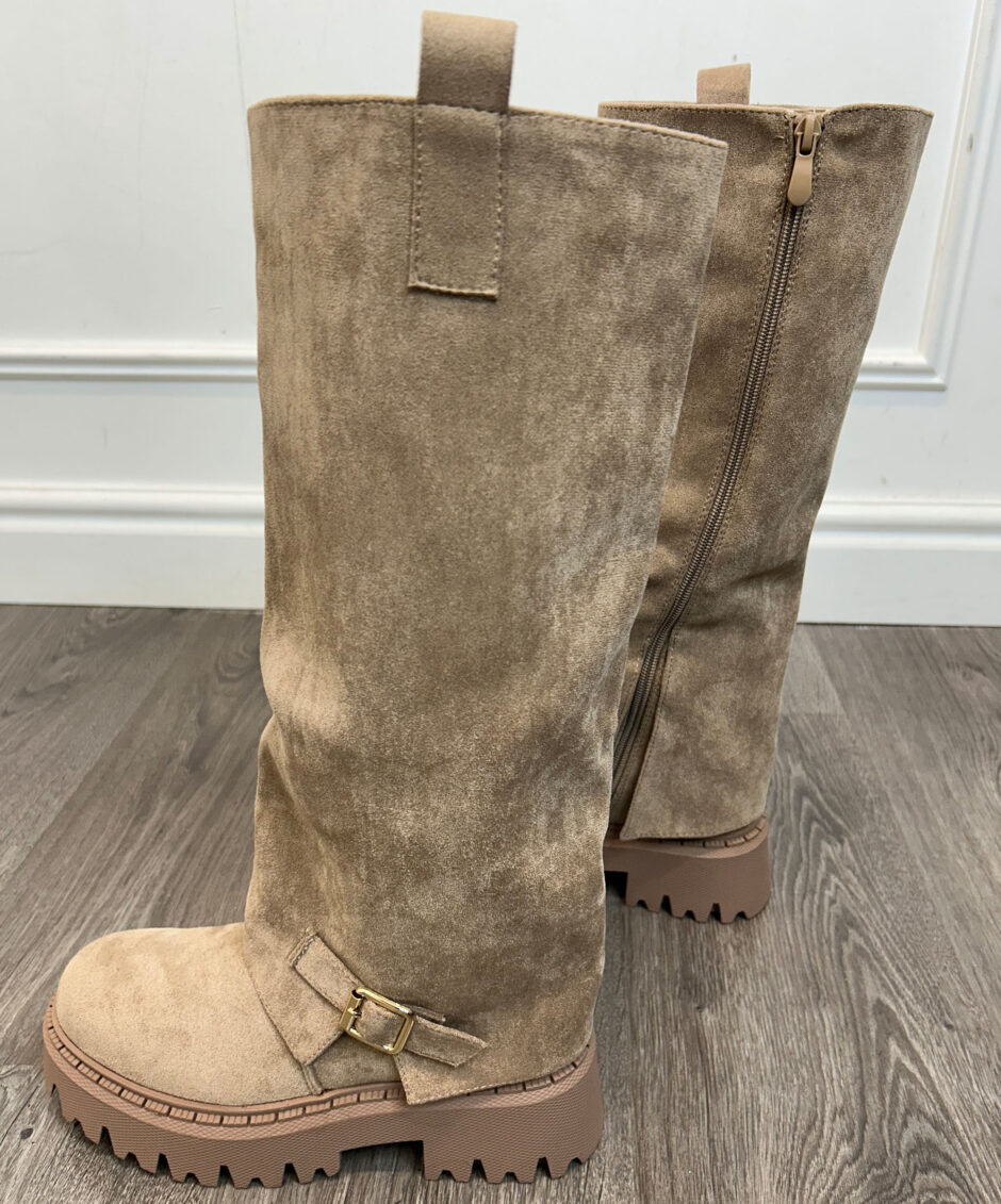 suedeboots7
