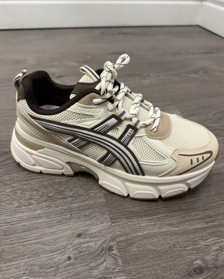 Colourway Trainers