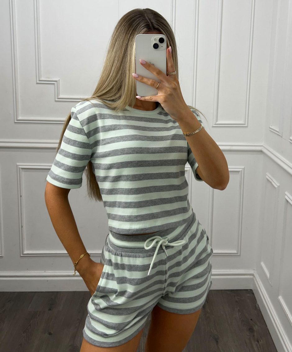 stripeshorts2 stripeshorts2