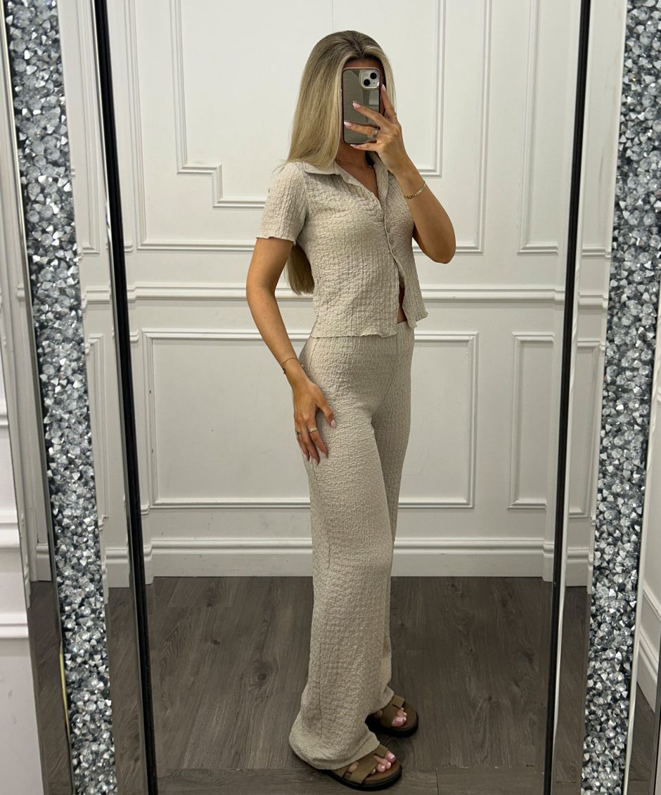 collar beige copy