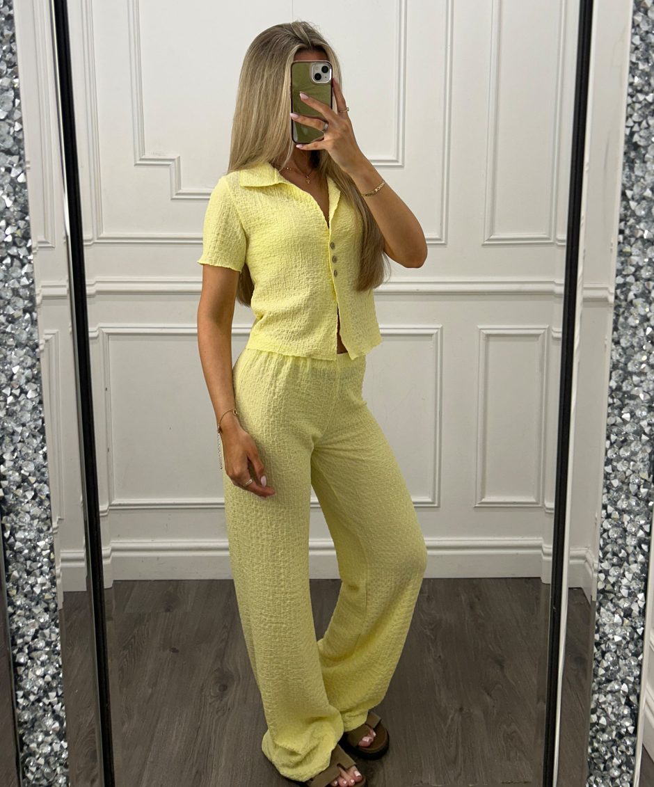 collar yellow copy